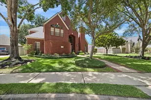 14830 Tumbling Falls Ct, Houston, TX 77062 - Photo 2