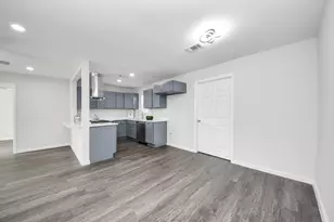 6511 Mohawk St, Houston, TX 77016 - Photo 8