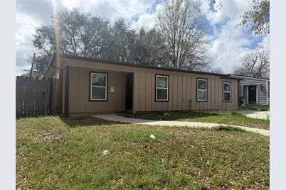 7422 Thurow Street, Houston, TX 77087 - Photo 1