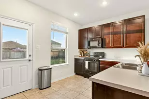 10023 Yanet Grove Ln, Houston, TX 77044 - Photo 10