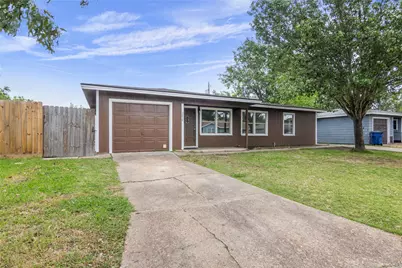 3018 Vance Avenue, Texas City, TX 77590 - Photo 2