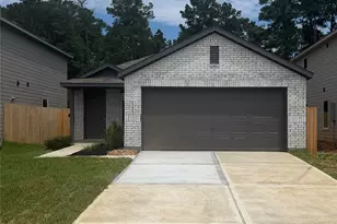 13527 Bay Springs Dr, Conroe, TX 77303 - Photo 2