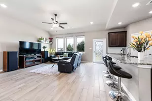 2511 Mary Ln, League City, TX 77539 - Photo 8