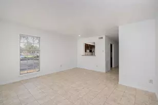 7902 Grove Ridge Dr, Houston, TX 77061 - Photo 8