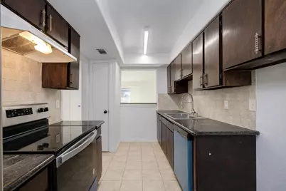 7902 Grove Ridge Drive, Houston, TX 77061 - Photo 4