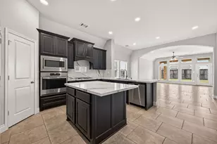 2107 Cinnamon Teal Cir, Fulshear, TX 77423 - Photo 6