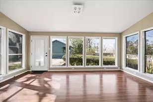 523 E Obryant St, Bellville, TX 77418 - Photo 10