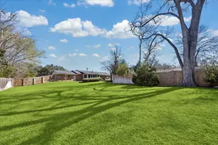 523 E Obryant St, Bellville, TX 77418 - Photo 20