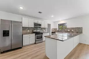 7814 Leader St, Houston, TX 77036 - Photo 6