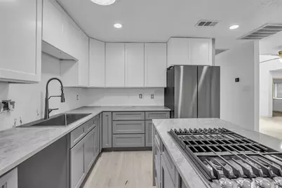 3127 Westwick Drive, Houston, TX 77082 - Photo 14