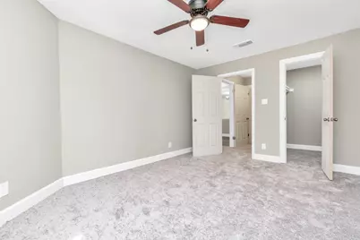 9700 Leawood Boulevard #1806, Houston, TX 77099 - Photo 16