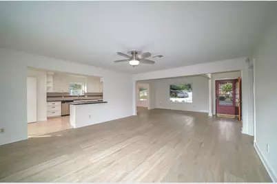 5471 Loch Lomond Drive, Houston, TX 77096 - Photo 8