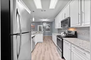 99 Gallery Cove Ct, The Woodlands, TX 77382 - Photo 2