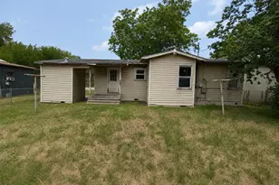 221 Charlotte Dr, Port Lavaca, TX 77979 - Photo 2