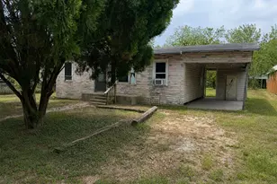 221 Charlotte Dr, Port Lavaca, TX 77979 - Photo 1