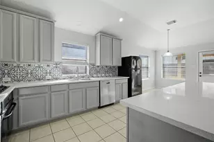 5755 Lightstone, League City, TX 77573 - Photo 16