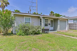 2009 Neumann Dr, Galveston, TX 77551 - Photo 26