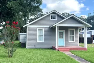 1009 Mansfield St, Garwood, TX 77442 - Photo 2