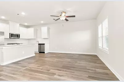 341 N Centro Circle, Shenandoah, TX 77385 - Photo 4