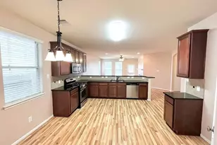 11907 Golden Lodge Ln, Houston, TX 77066 - Photo 4