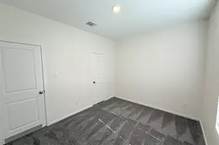 423 Amy St, Angleton, TX 77515 - Photo 18