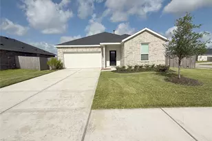 423 Amy St, Angleton, TX 77515 - Photo 4
