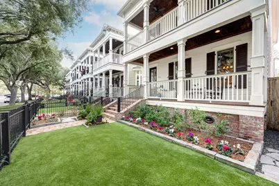 310 W 17th Street, Houston, TX 77008 - Photo 2
