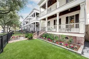 310 W 17th St, Houston, TX 77008 - Photo 2