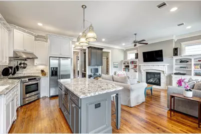 310 W 17th Street, Houston, TX 77008 - Photo 8