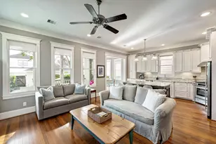 310 W 17th St, Houston, TX 77008 - Photo 12