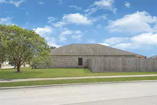 206 Range Ln, Baytown, TX 77523 - Photo 4