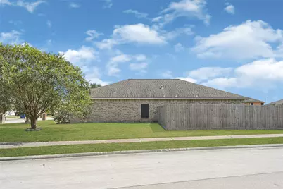 206 Range Lane, Baytown, TX 77523 - Photo 4