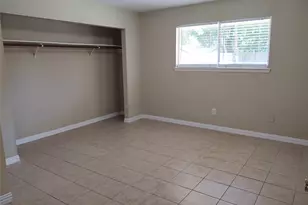 2515 Heritage Colony Dr, Webster, TX 77598 - Photo 8
