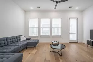 316 Thornton Rd, Houston, TX 77018 - Photo 2