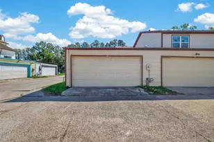 12303 W Village Dr, Houston, TX 77039 - Photo 32