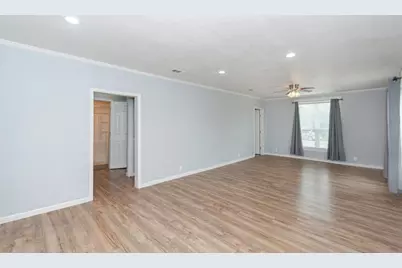 1130 W Broad Street, Freeport, TX 77541 - Photo 6