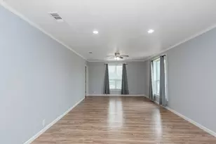 1130 W Broad St, Freeport, TX 77541 - Photo 8