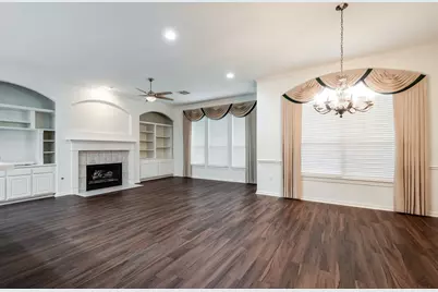 43 N Belfair Place, The Woodlands, TX 77382 - Photo 10