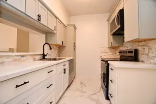 720 Bering Dr, Houston, TX 77057 - Photo 10