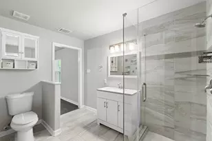 709 E 41st St, Houston, TX 77022 - Photo 20