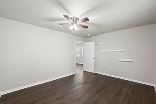 709 E 41st St, Houston, TX 77022 - Photo 16