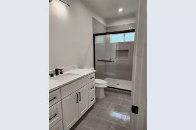 10926 Ivyridge Road #B, Houston, TX 77043 - Photo 8