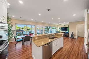 10880 Circle Dr, Willis, TX 77318 - Photo 12