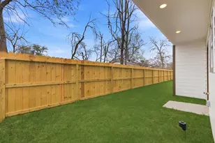 8408 Darien St, Houston, TX 77028 - Photo 32