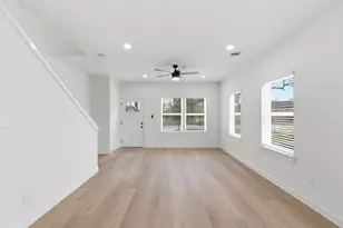 8408 Darien St, Houston, TX 77028 - Photo 14