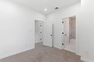 8408 Darien St, Houston, TX 77028 - Photo 24