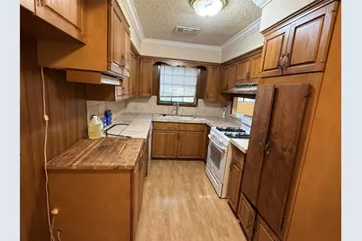 321 Johnson Street, Brenham, TX 77833 - Photo 2