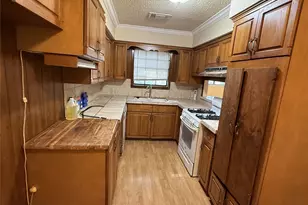 321 Johnson St, Brenham, TX 77833 - Photo 2