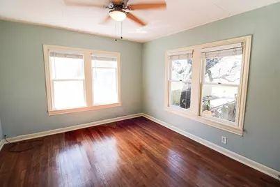 1011 9th St #1, Galveston, TX 77550 - Photo 2