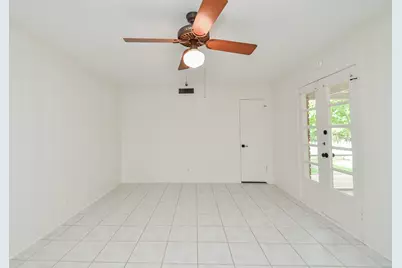 9817 Cedardale Drive, Houston, TX 77055 - Photo 14